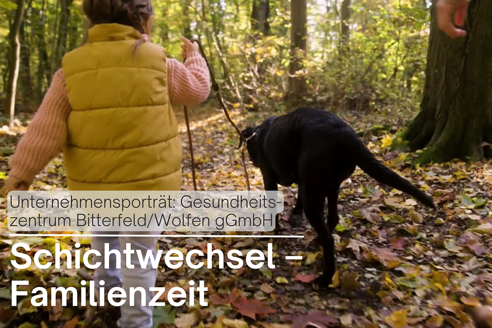 Kind mit Hund aus dem Filmporträt zum Gesundheitszentrum BitterfeldWolfen gGmbH